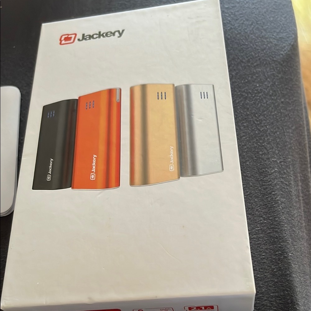 Rechargeable battery for tablets and phones
